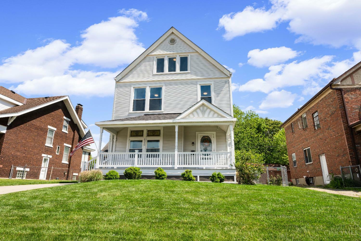 Property Photo: 4440 Lafayette Avenue OH 45212