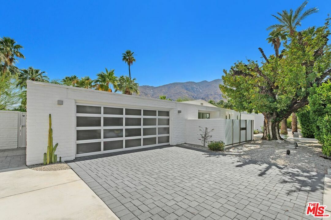 Property Photo: 475 W Stevens Rd CA 92262