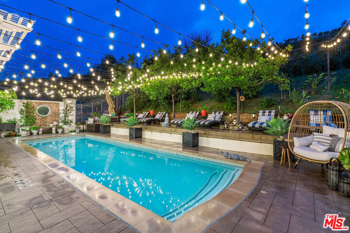 Property Photo:  25550 Prado De Oro  CA 91302 