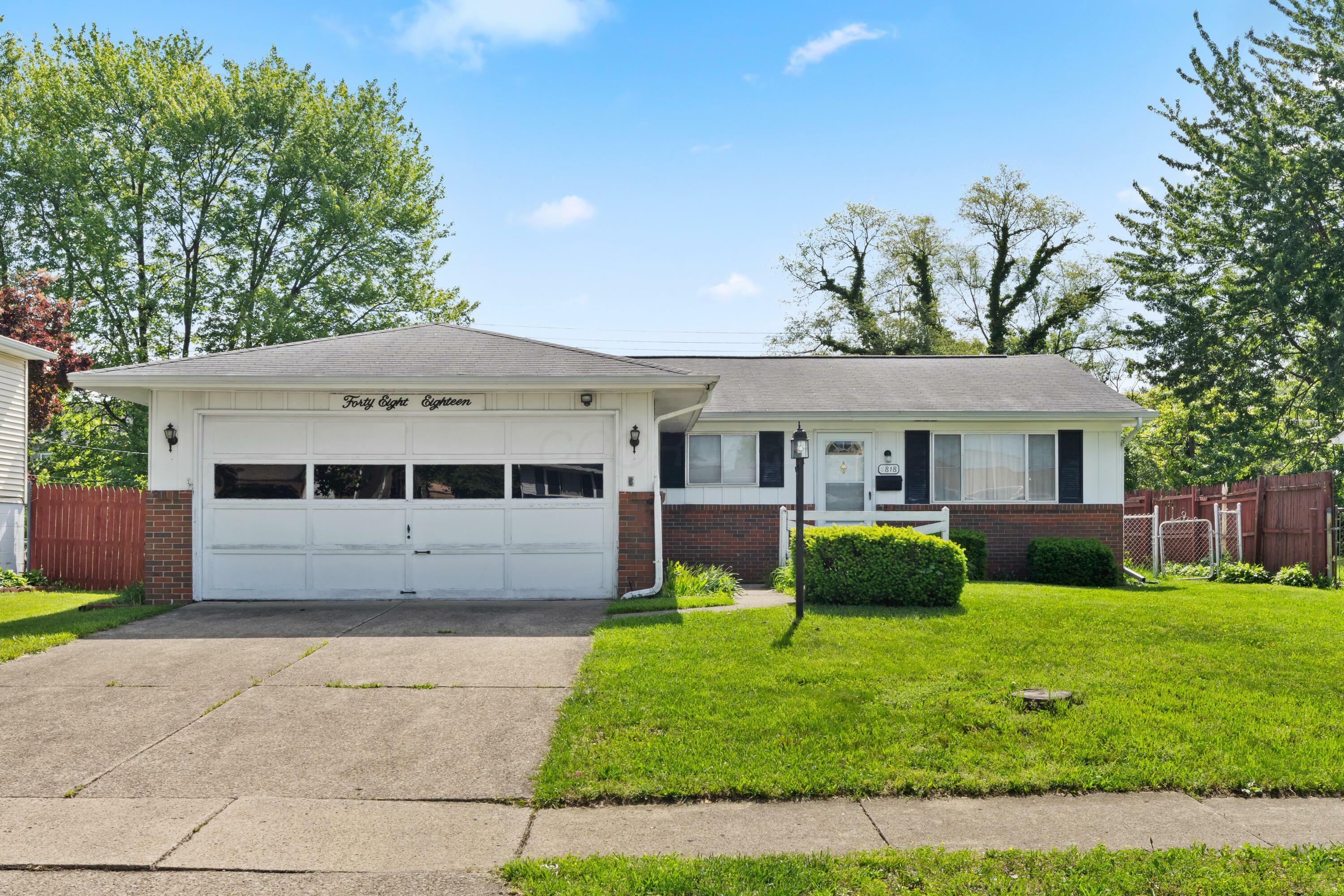 Property Photo: 4818 Manitoba Road OH 43229