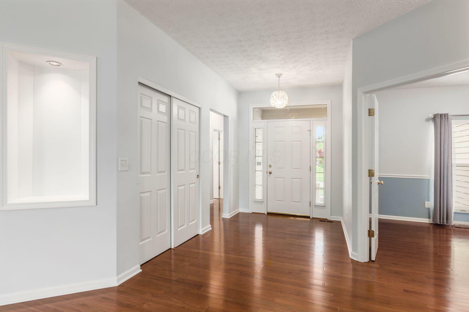 Property Photo: 6252 Clover Place OH 43026
