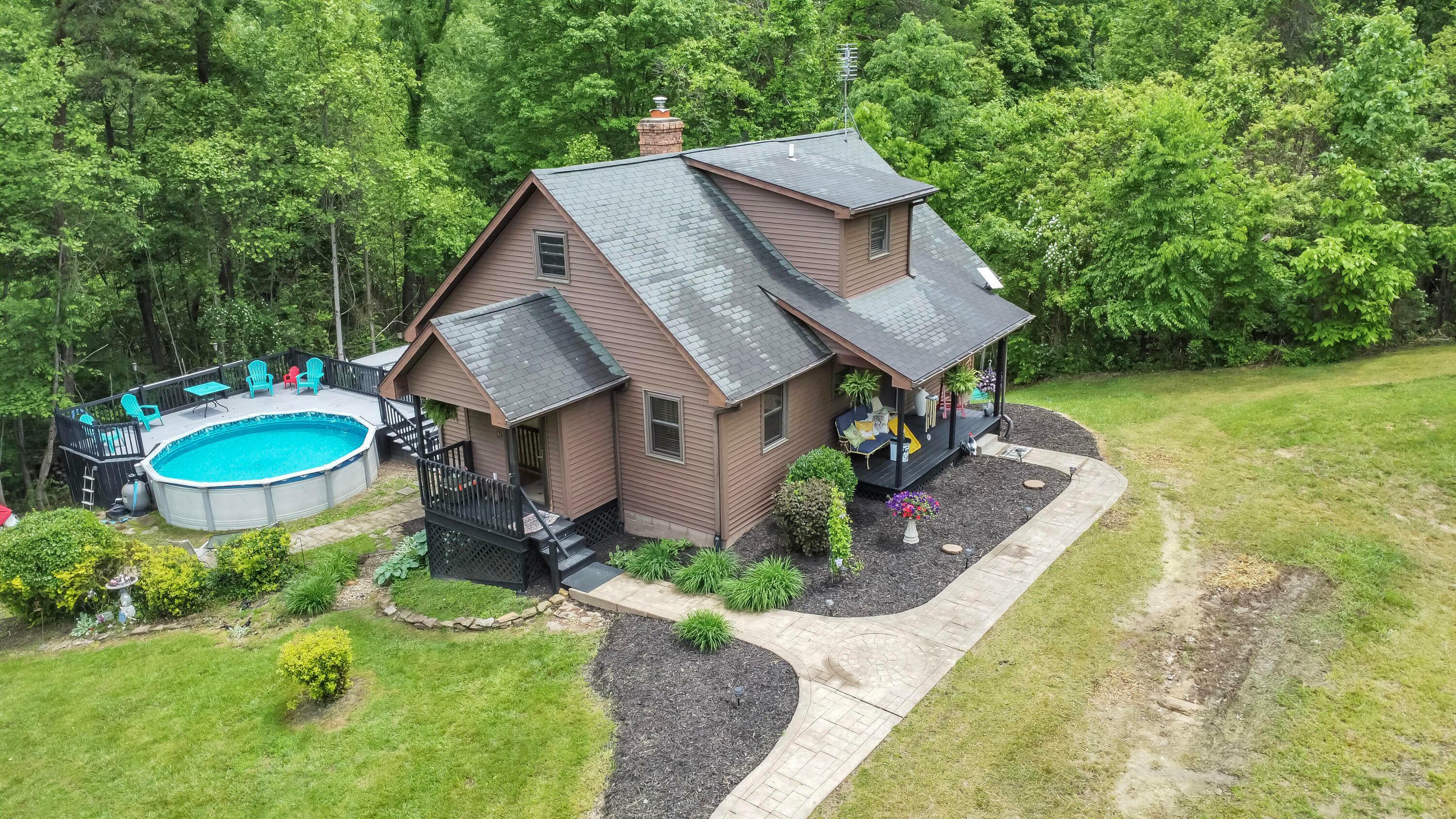 Property Photo: 6334 Hansley SE Road OH 43155
