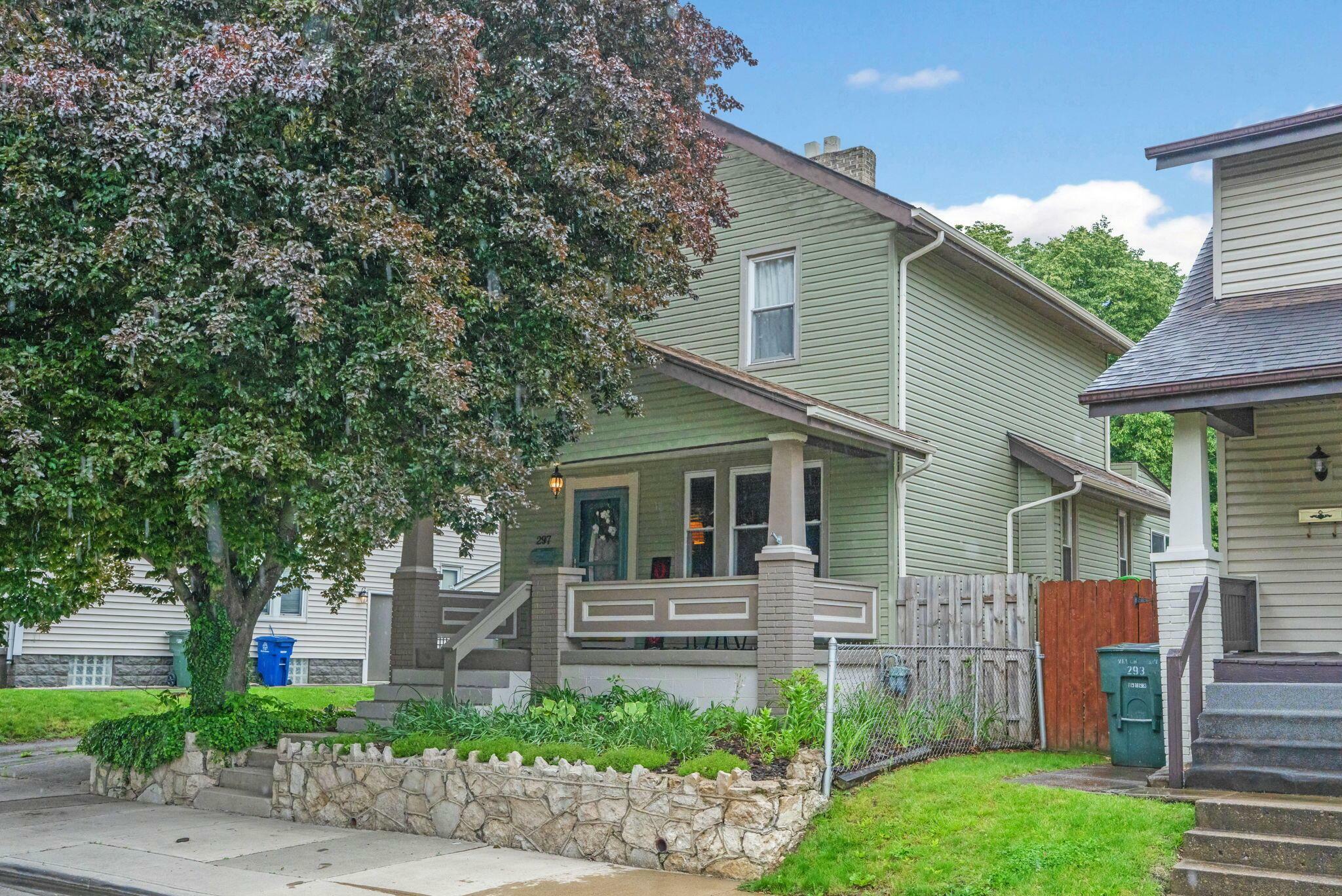 Property Photo:  297 E Welch Avenue  OH 43207 