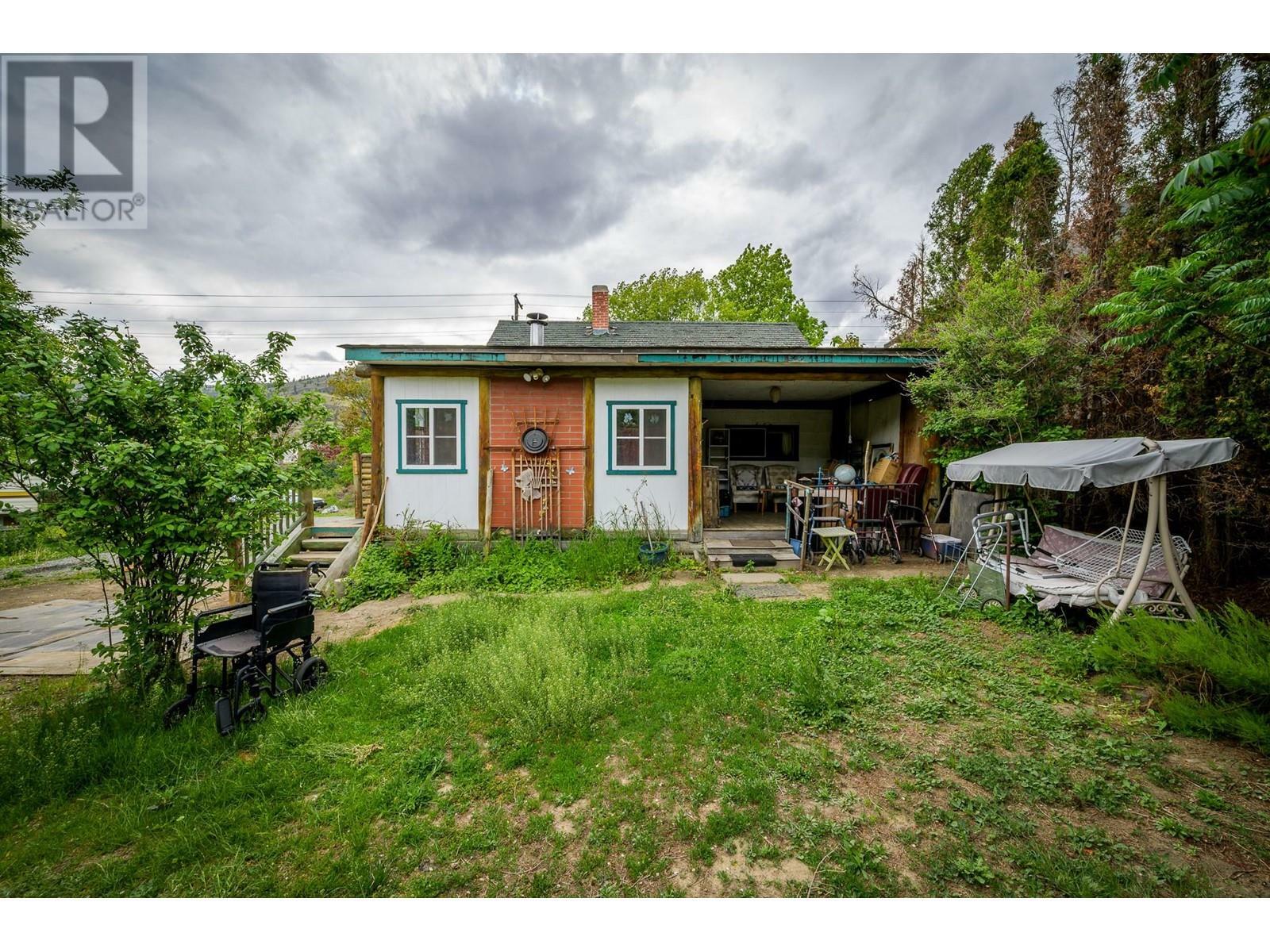 Property Photo: 2975 Westsyde Road BC V2B 7E7