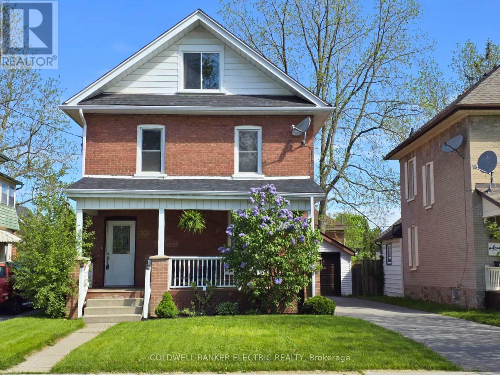 Property Photo: 202 Braidwood Avenue ON K9J 1V1