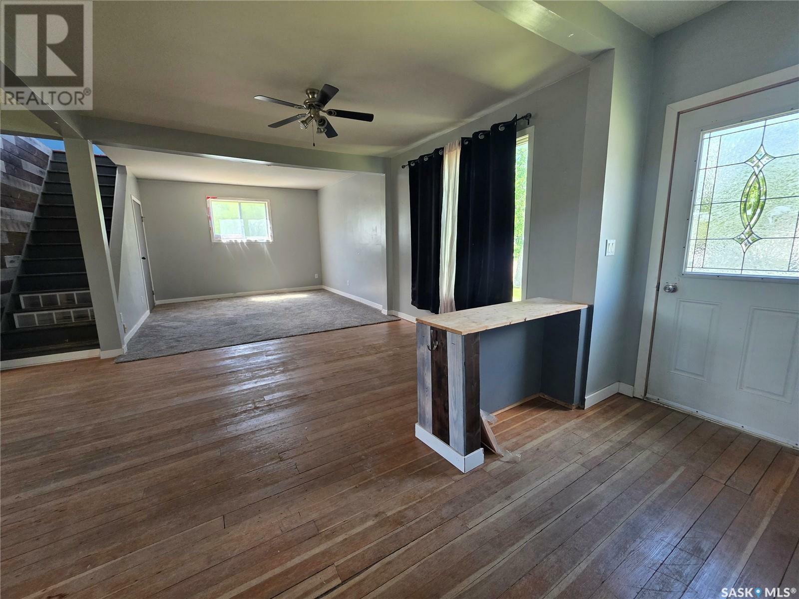Property Photo: 406 Centre Street SK S0N 0J0