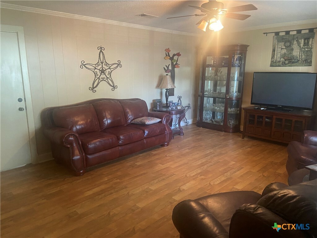 Property Photo: 1002 Magnolia Street TX 76513