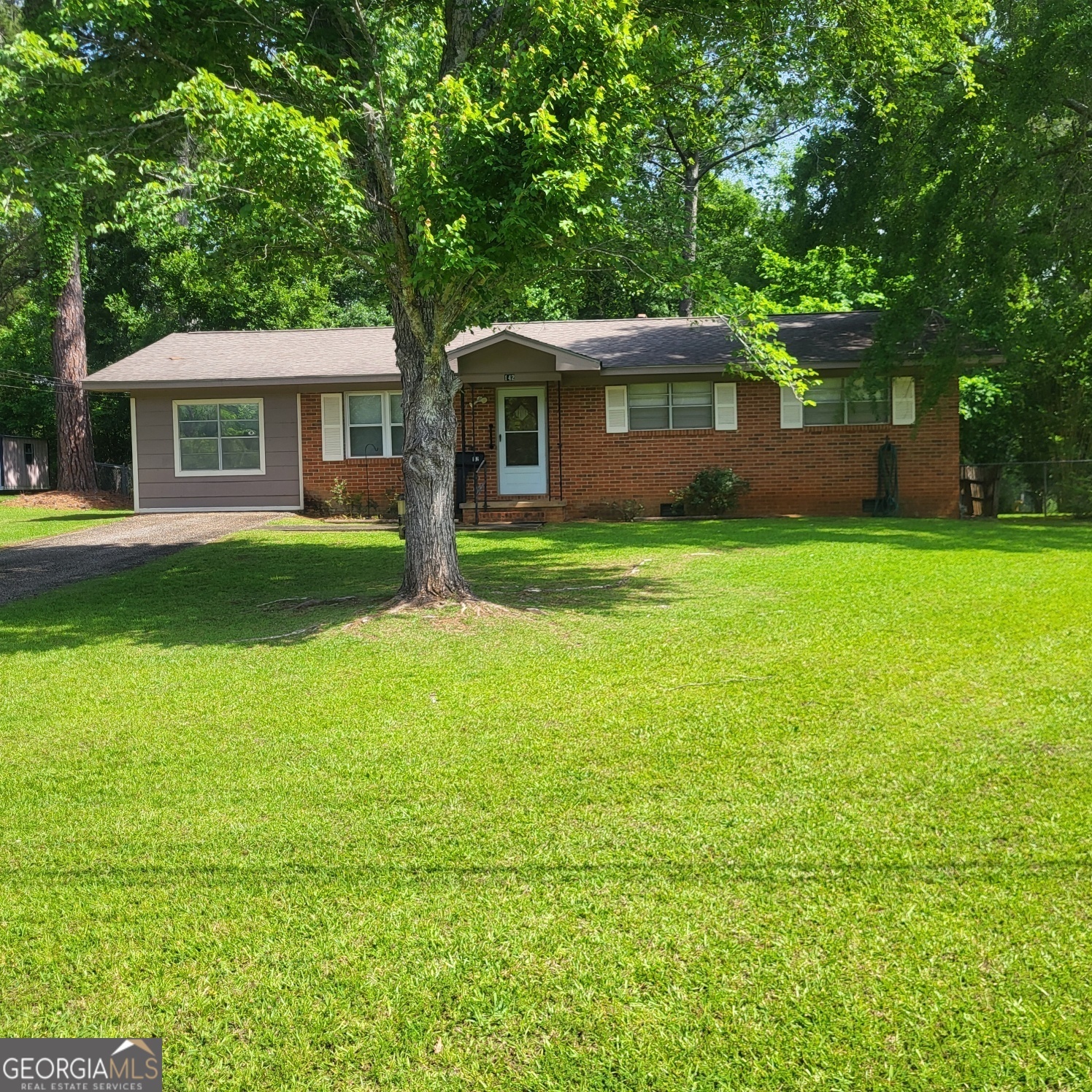 Property Photo: 142 Cleveland Road AL 36854