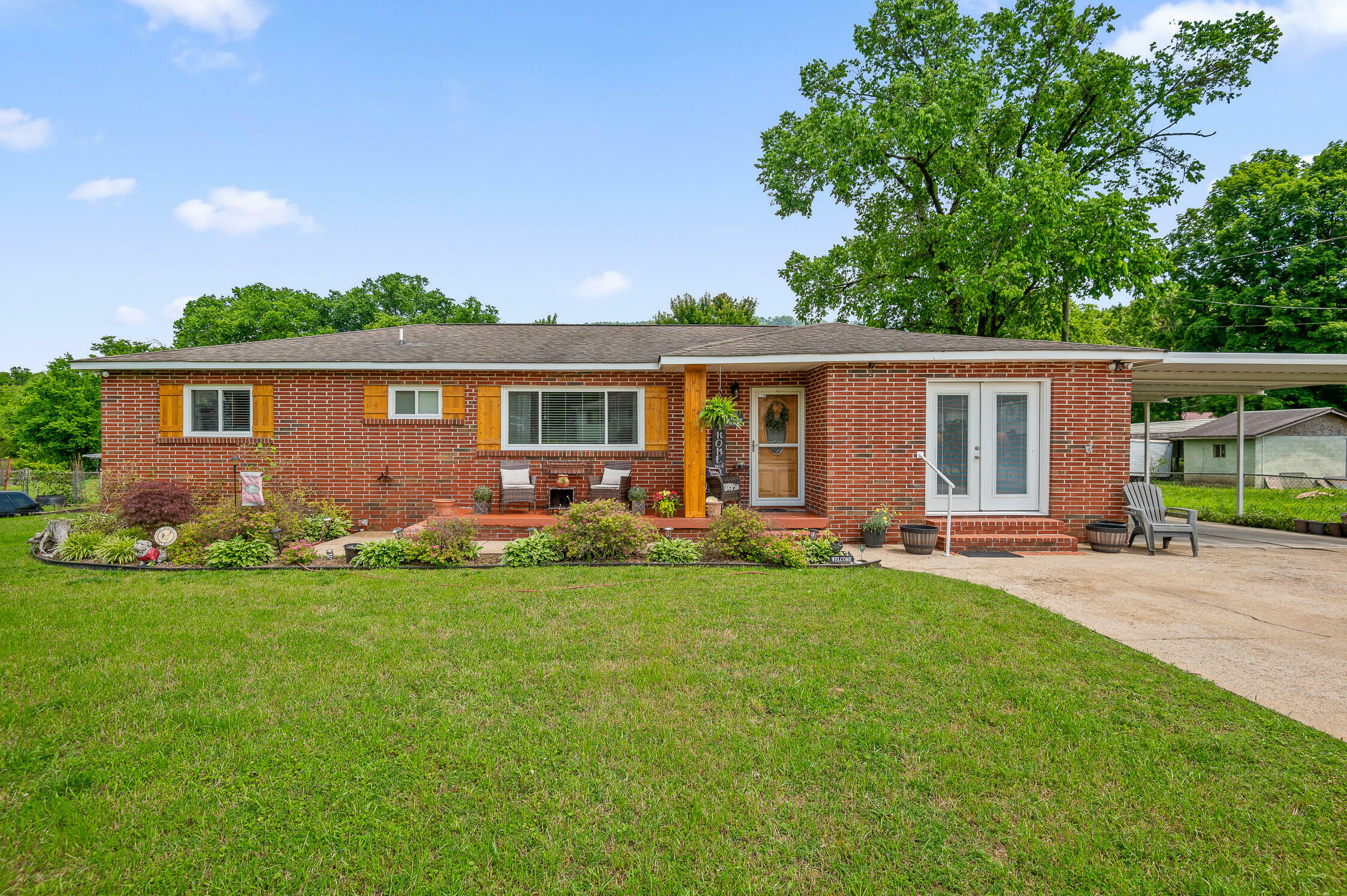 Property Photo: 248 S Moss Avenue TN 37419