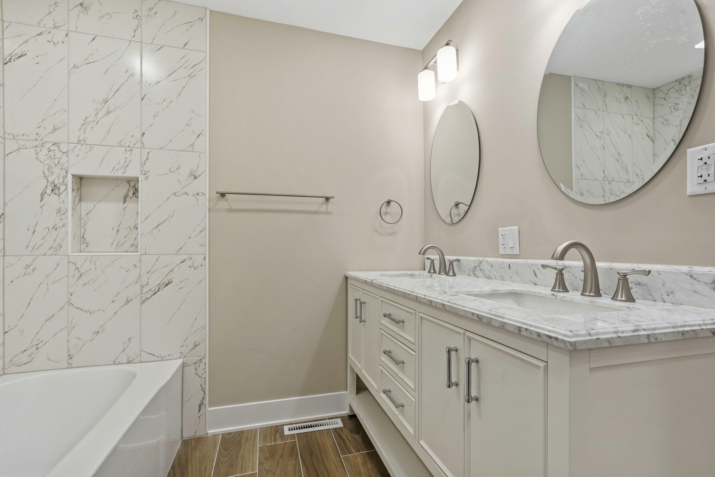 Property Photo: 4140 Whitcomb Street IN 46408