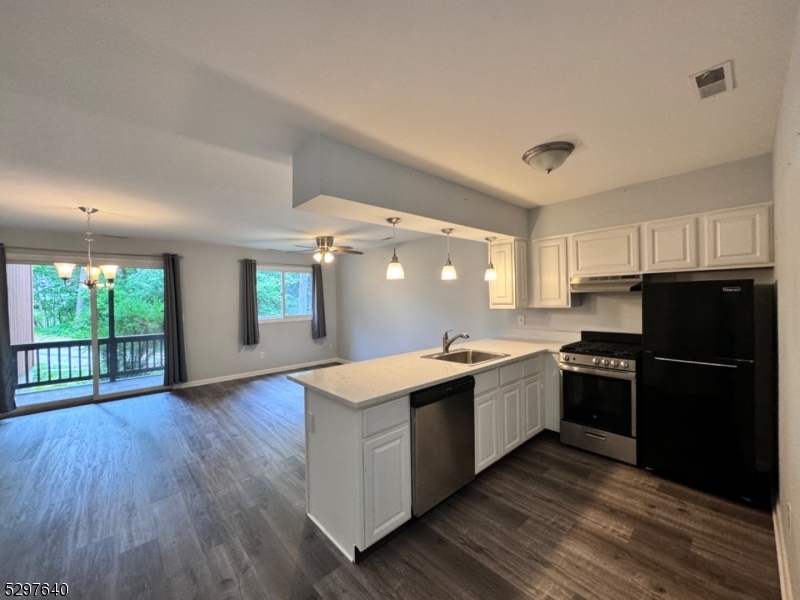 Property Photo:  2 Gunstock Dr  NJ 07462 