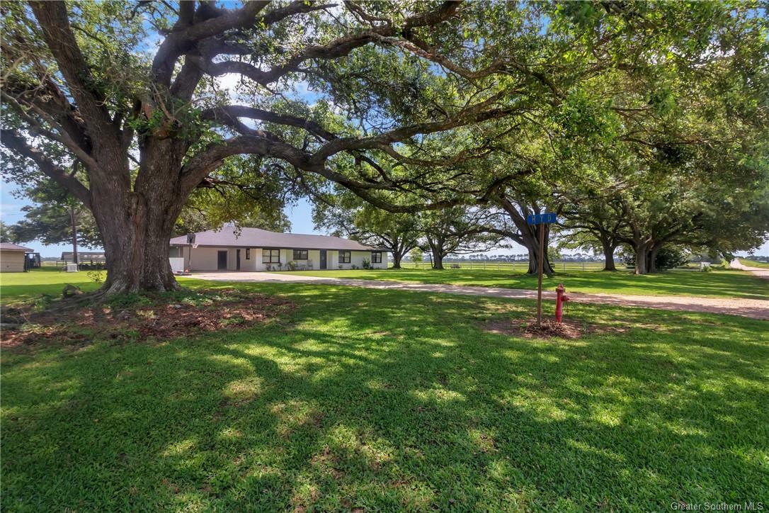 Property Photo: 15200 Farm Supply Road LA 70581