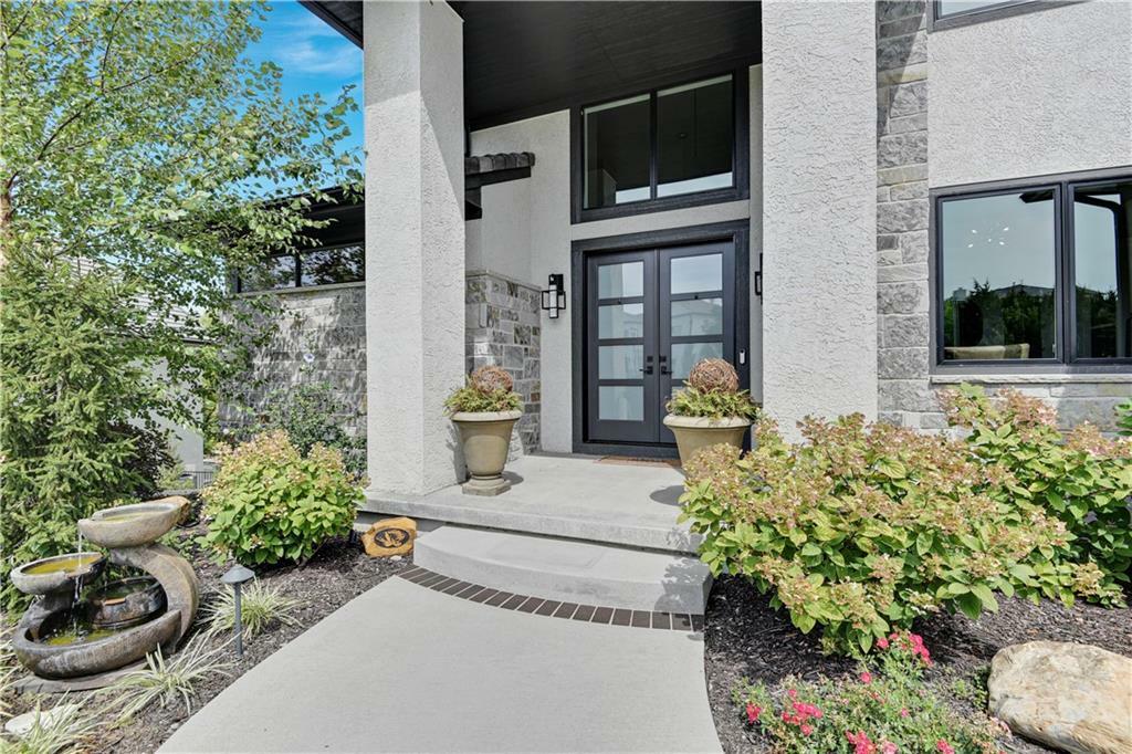 Property Photo:  25260 W 104th Place  KS 66061 