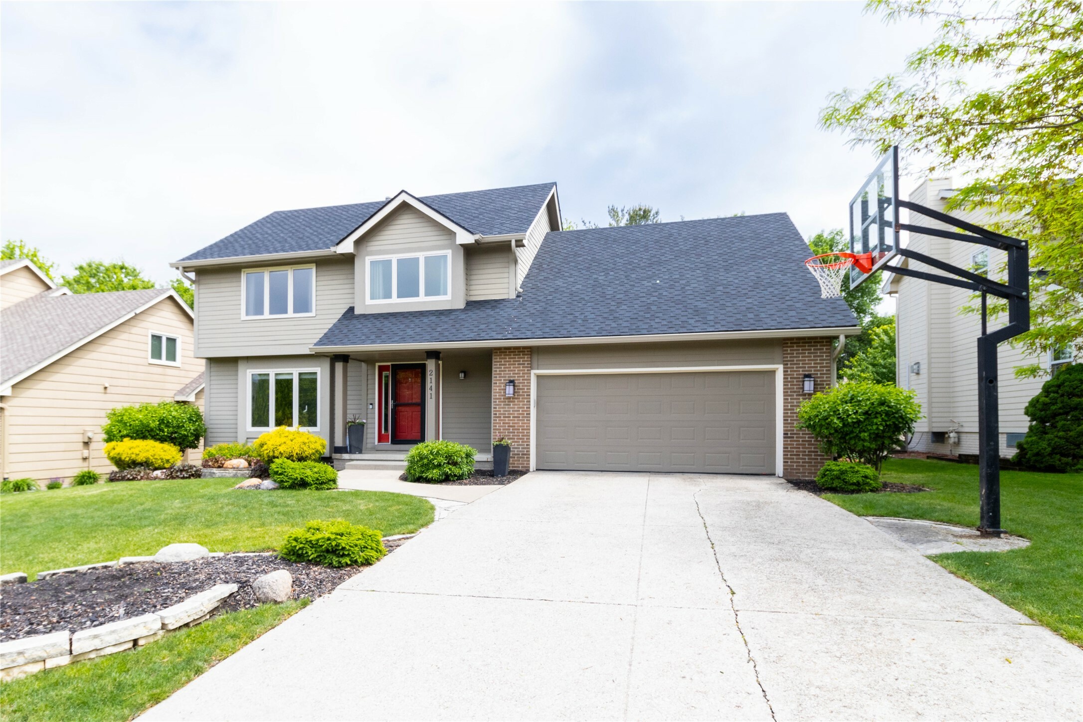Property Photo: 2141 NW 139th Street IA 50325