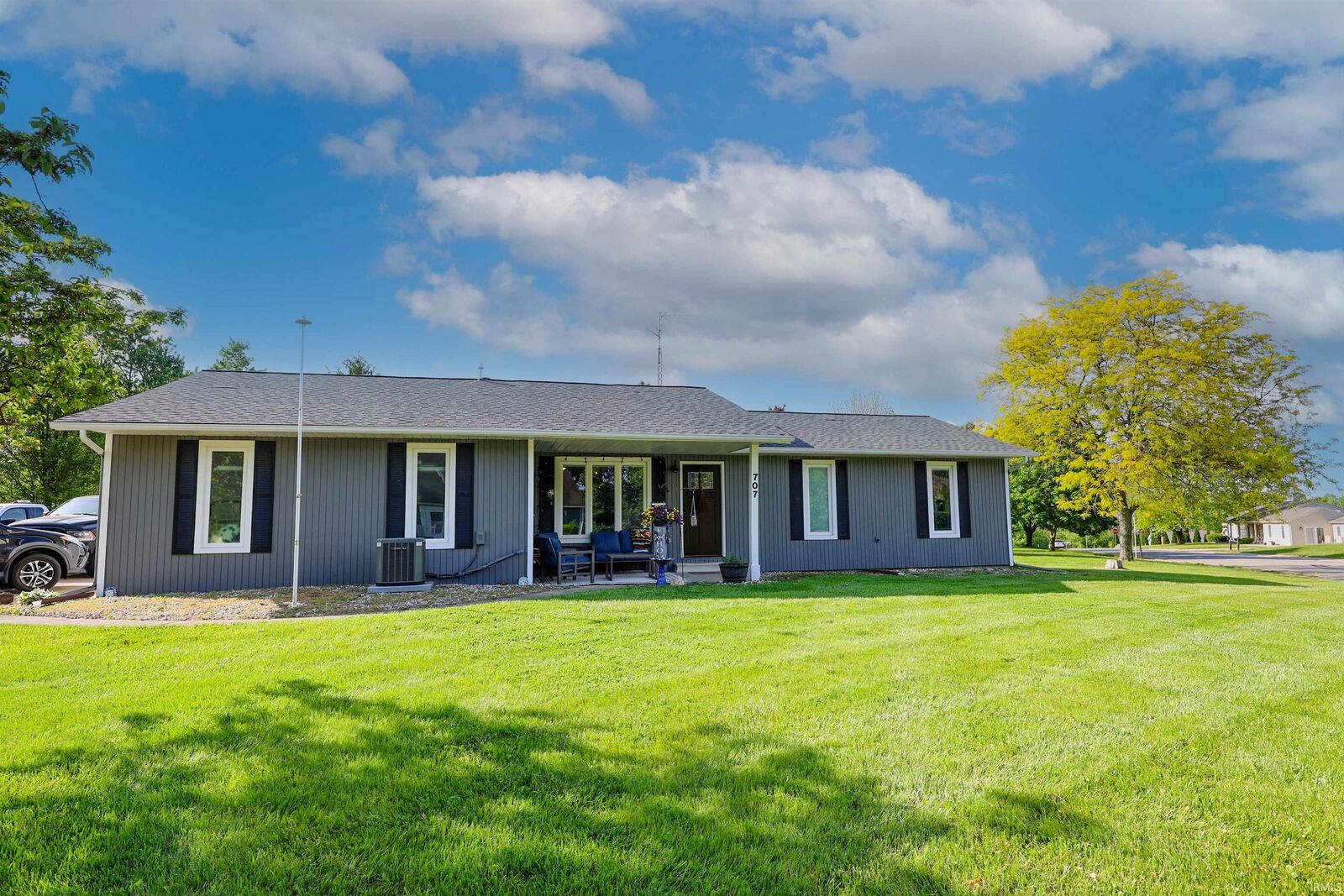 Property Photo:  707 Bluffview Drive  IN 46703