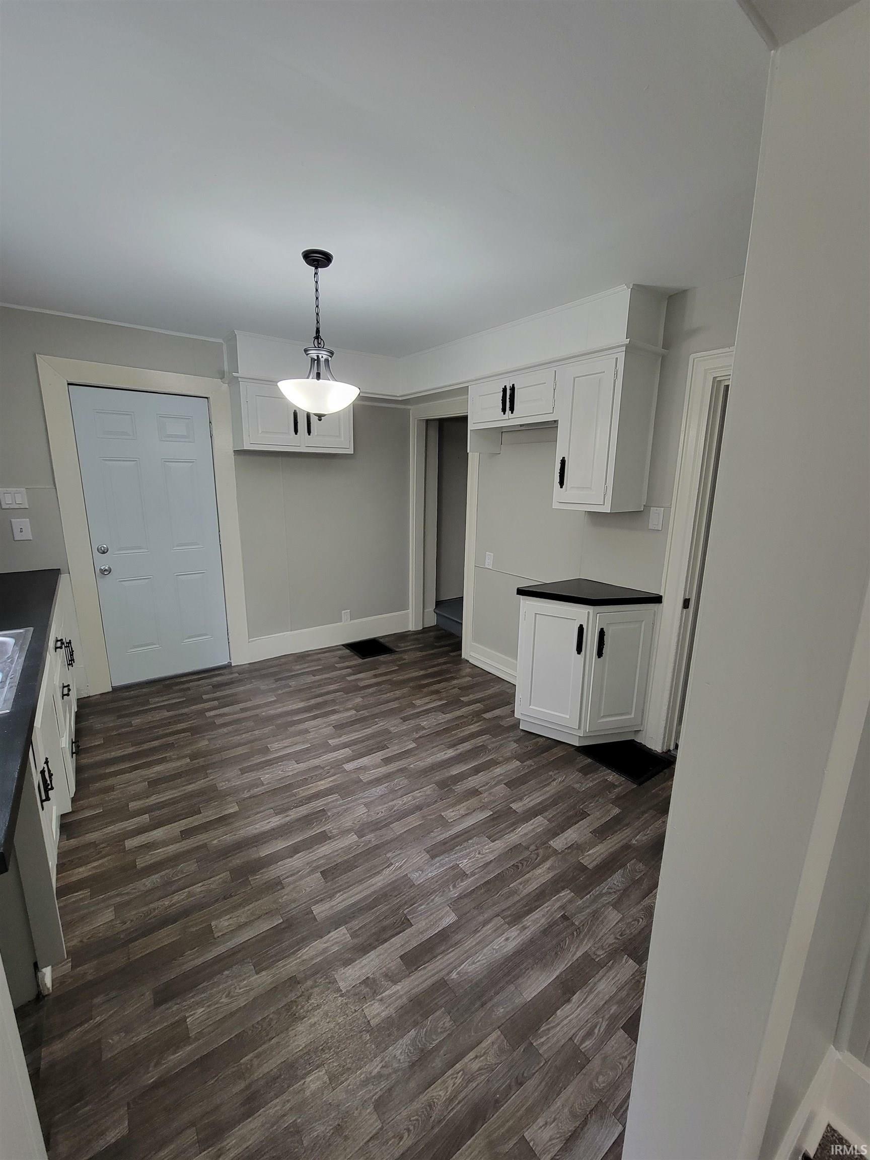 Property Photo: 826 E Jefferson Boulevard IN 46803-3941