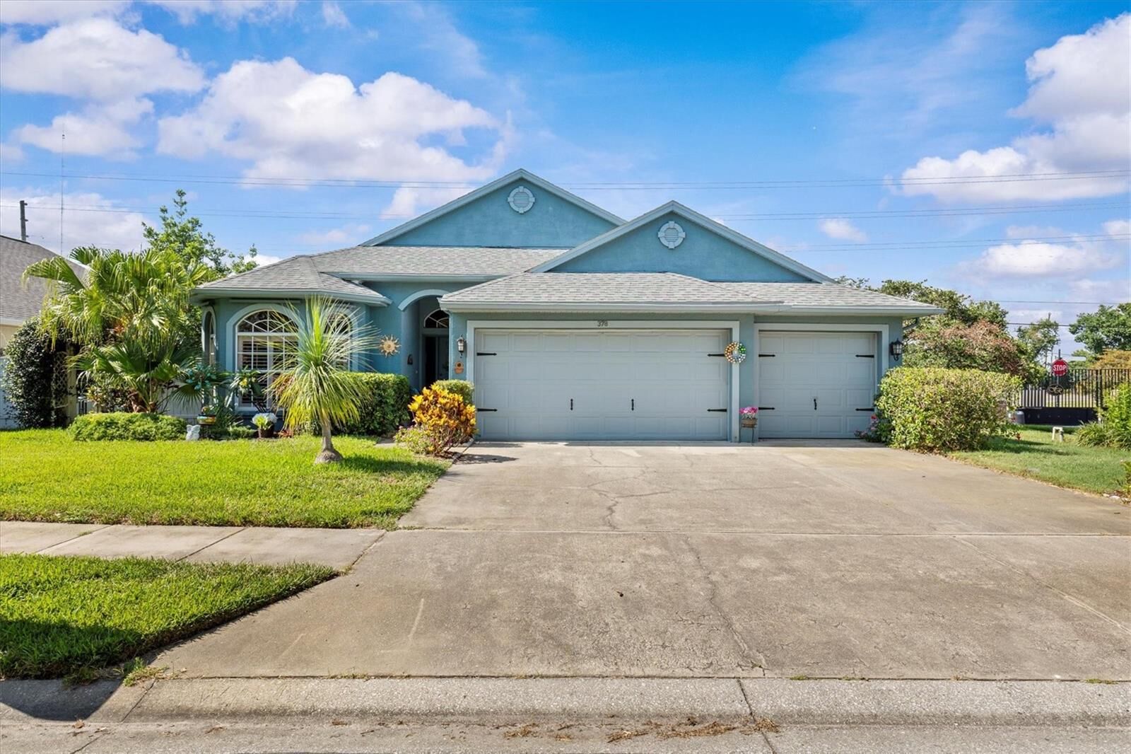 Property Photo: 378 Wood Chuck Avenue FL 34689
