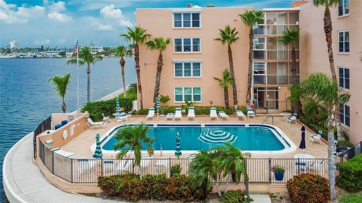 Property Photo:  7700 Sun Island Drive S 105C  FL 33707 