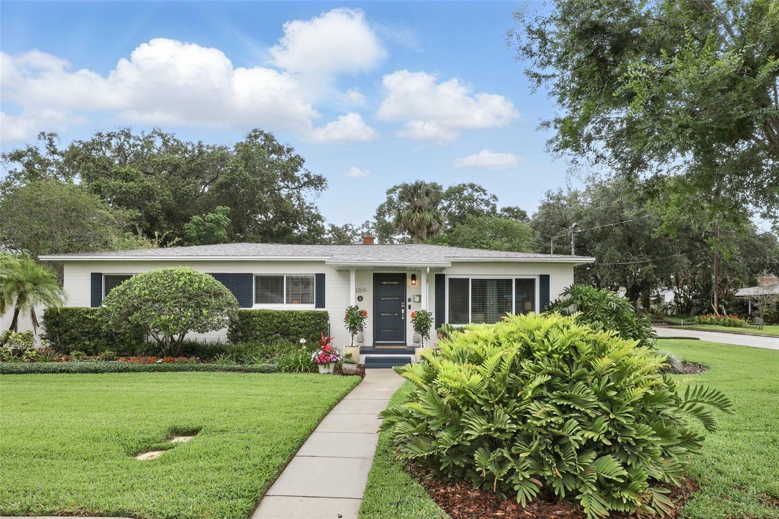 Property Photo: 2109 Montana Street FL 32803