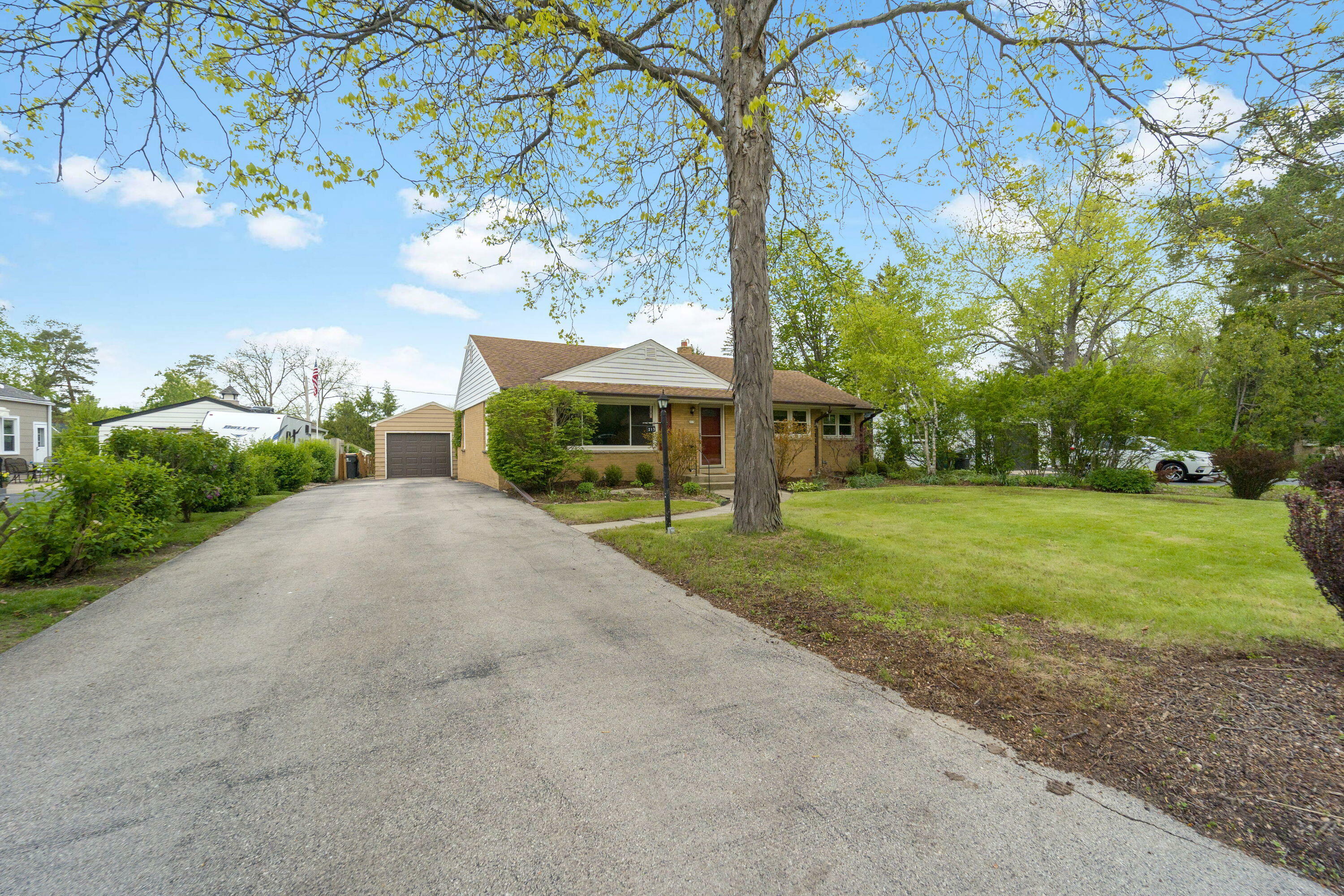 Property Photo: 213 Vernon Ave WI 53092