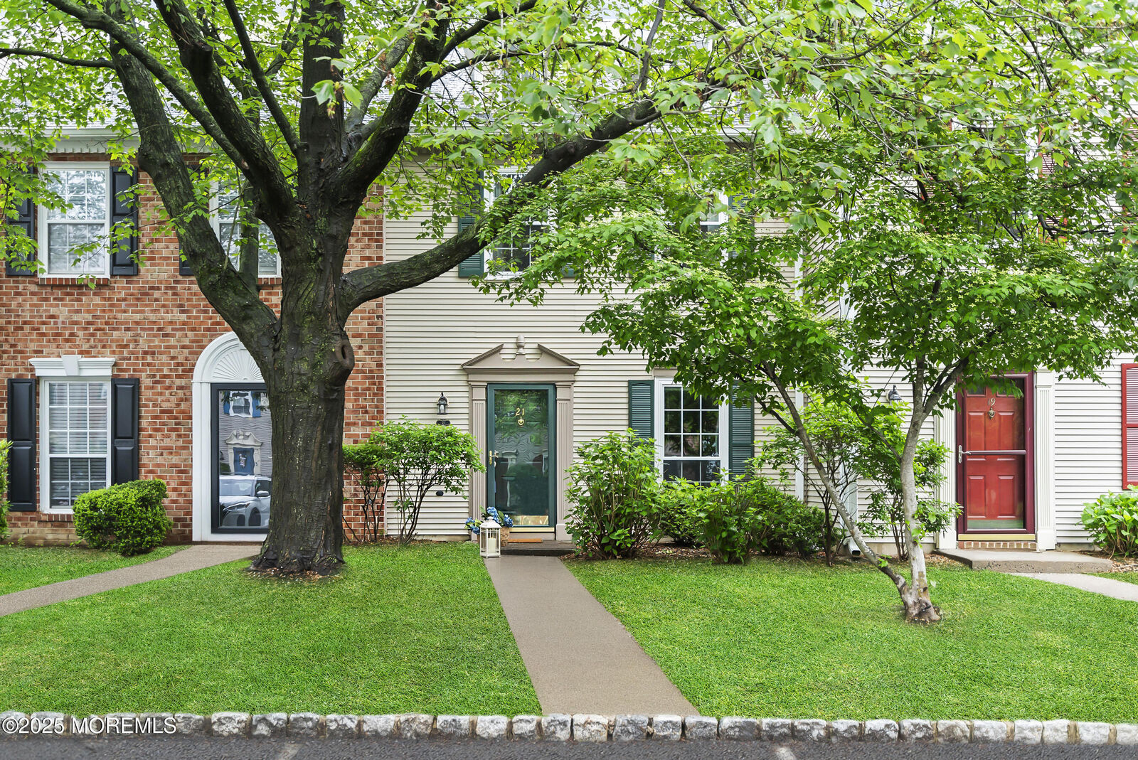 Property Photo:  21 Steeple Chase Court  NJ 07724 