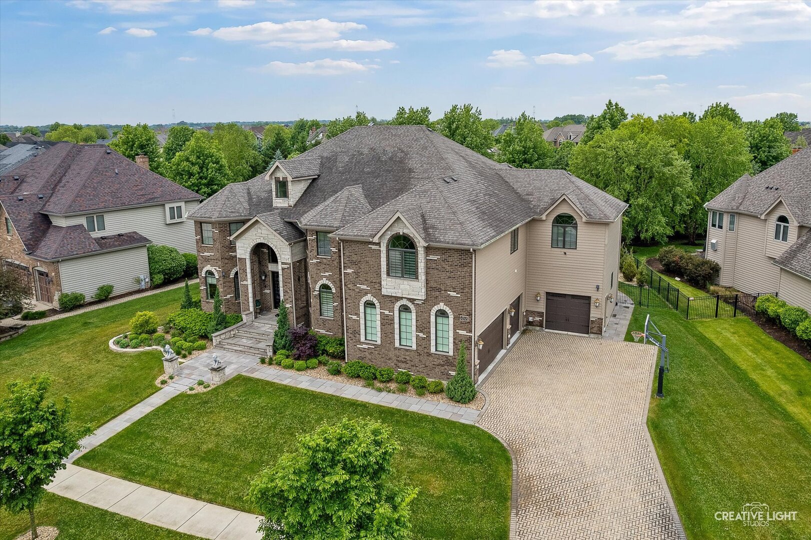 Property Photo:  4748 Sassafras Lane  IL 60564 