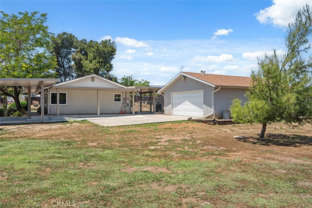 Property Photo: 554 Hunter Street CA 92065