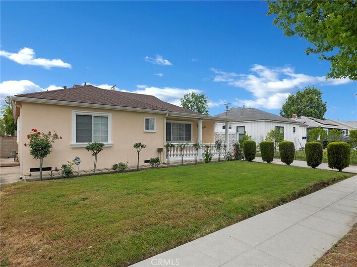 Property Photo:  6249 Beeman Avenue  CA 91606 