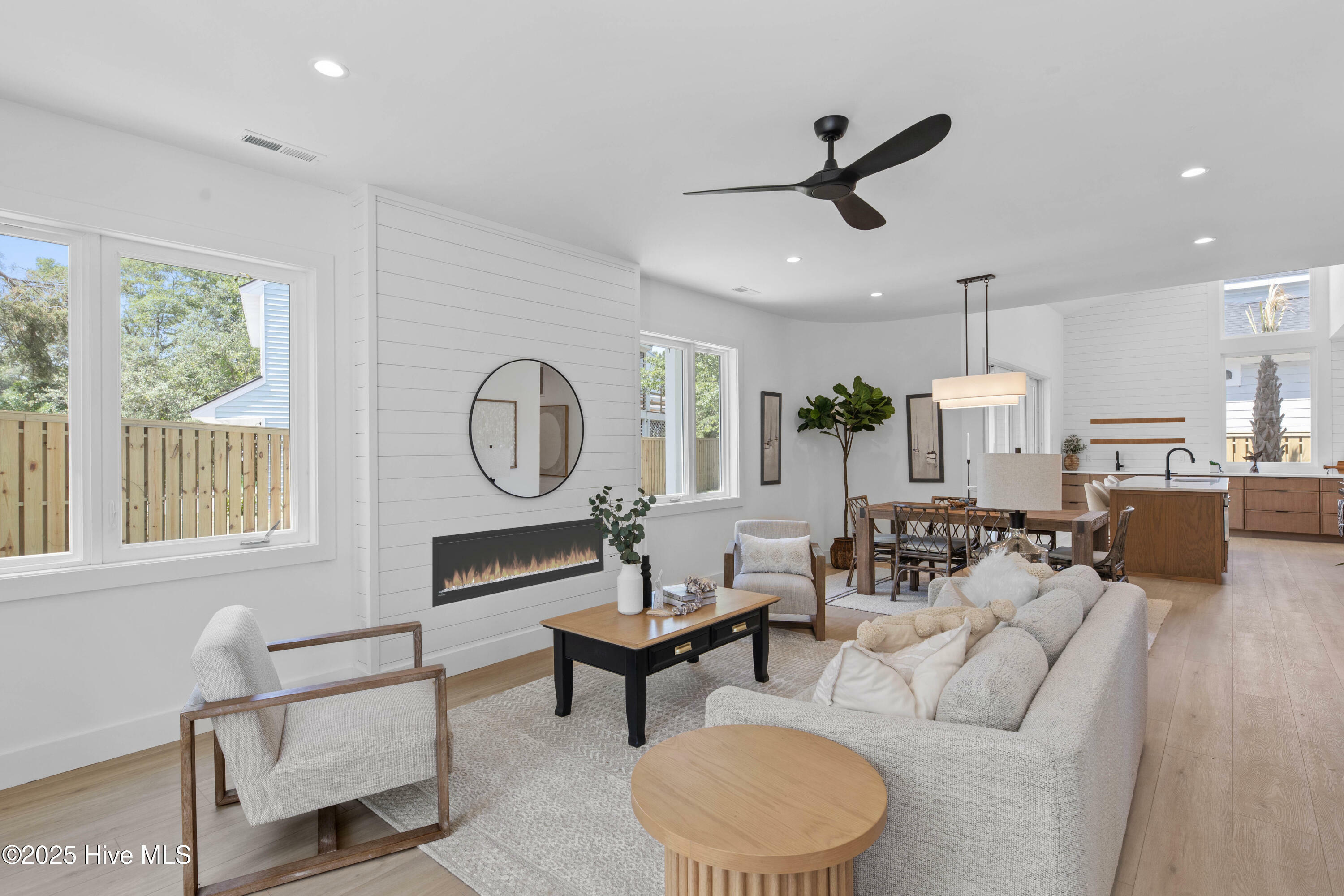 Property Photo: 1100 S Sixth Street NC 28428