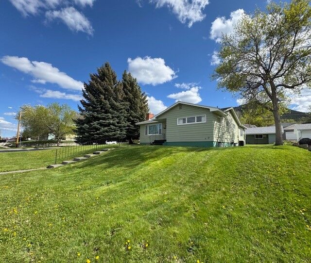 Property Photo:  1601 Choteau Street  MT 59601 
