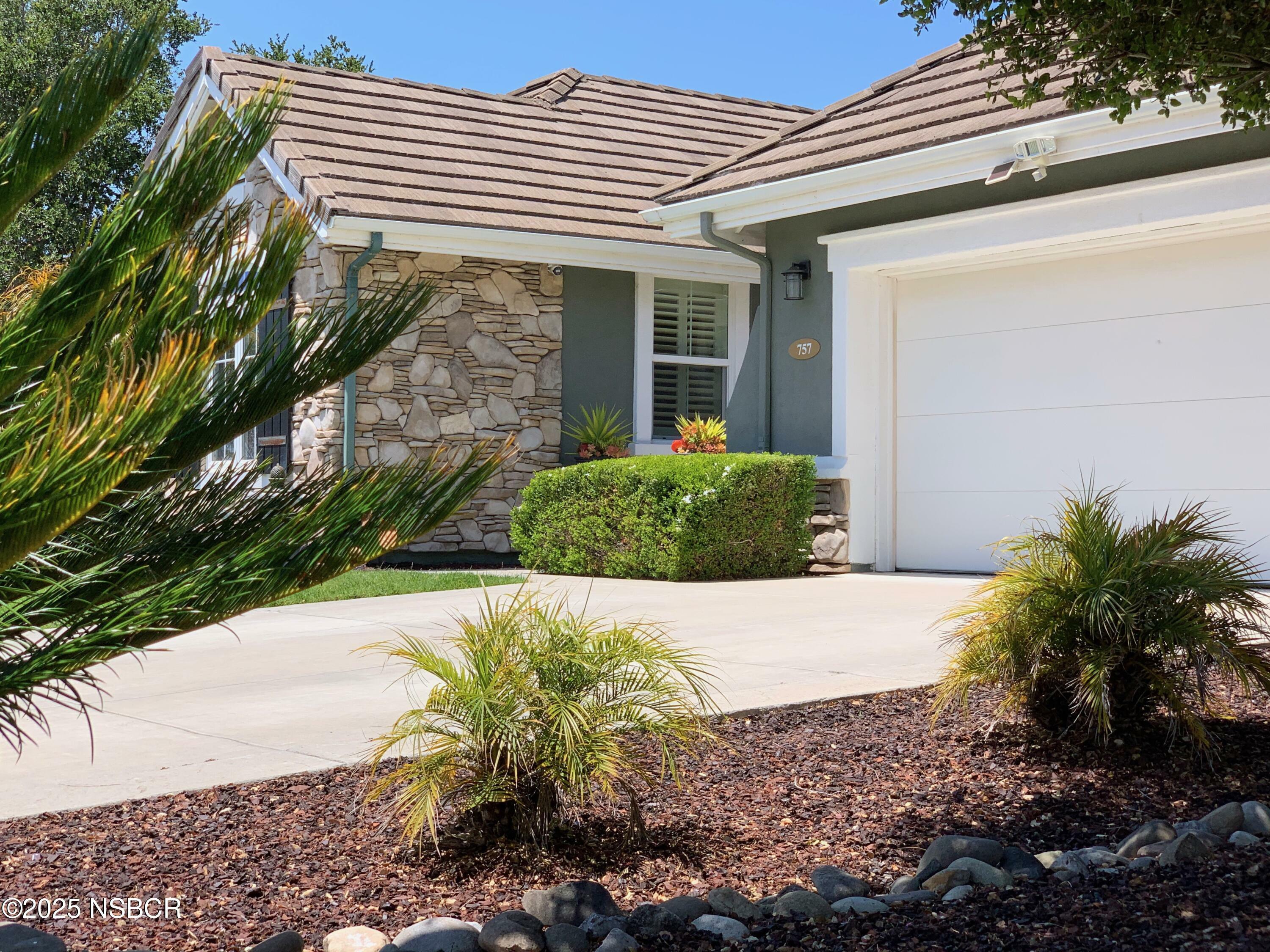 Property Photo: 757 Onstott Road CA 93436
