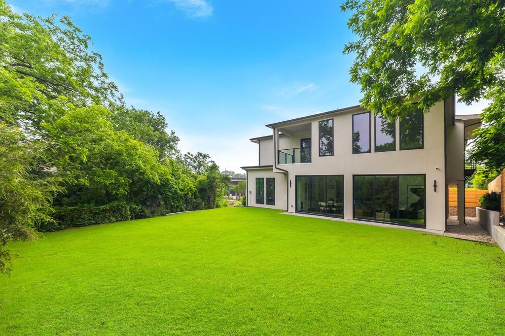 Property Photo: 6984 Santa Barbara Drive TX 75214