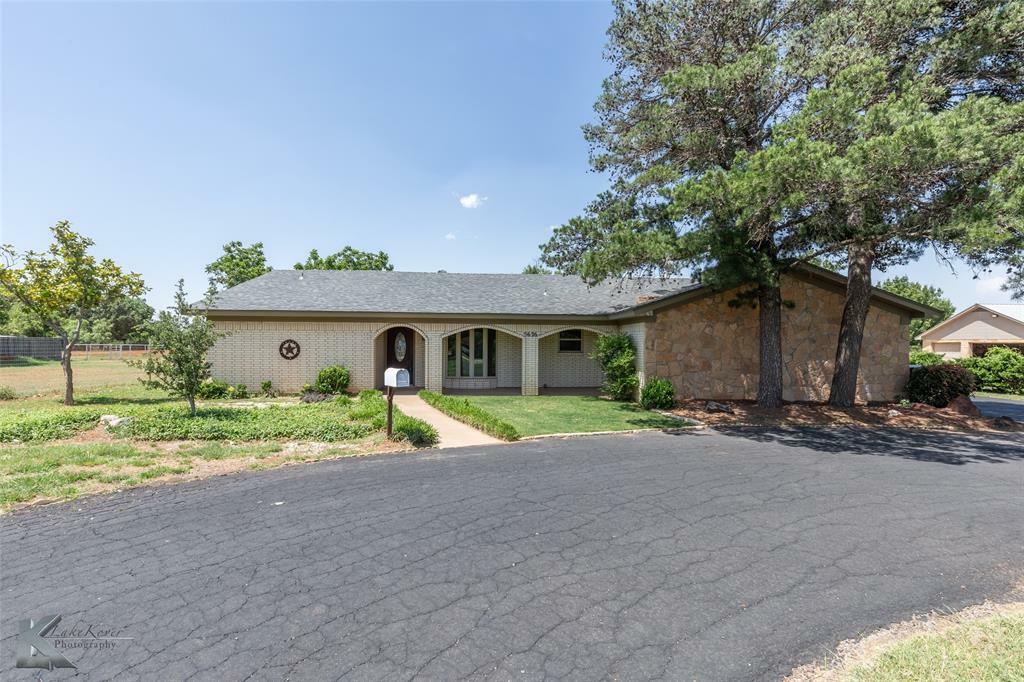 Property Photo: 5626 Meadow Drive TX 79606