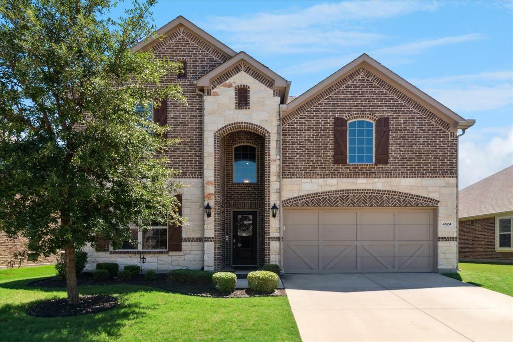 Property Photo: 4524 Frost Avenue TX 76227