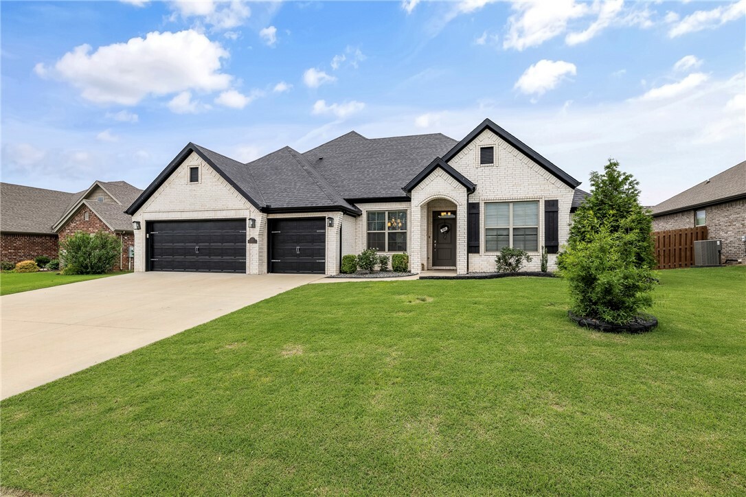Property Photo: 1110 Stoneybrook Lane AR 72713