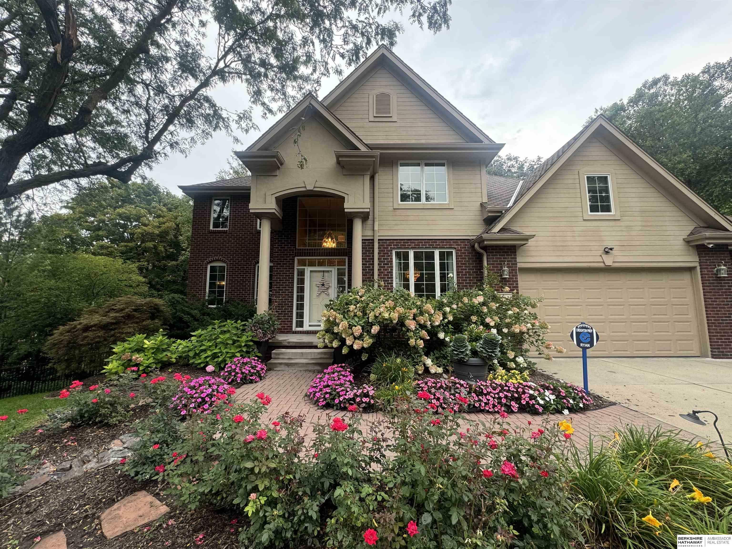2427 S 97th Avenue  Omaha NE 68124 photo
