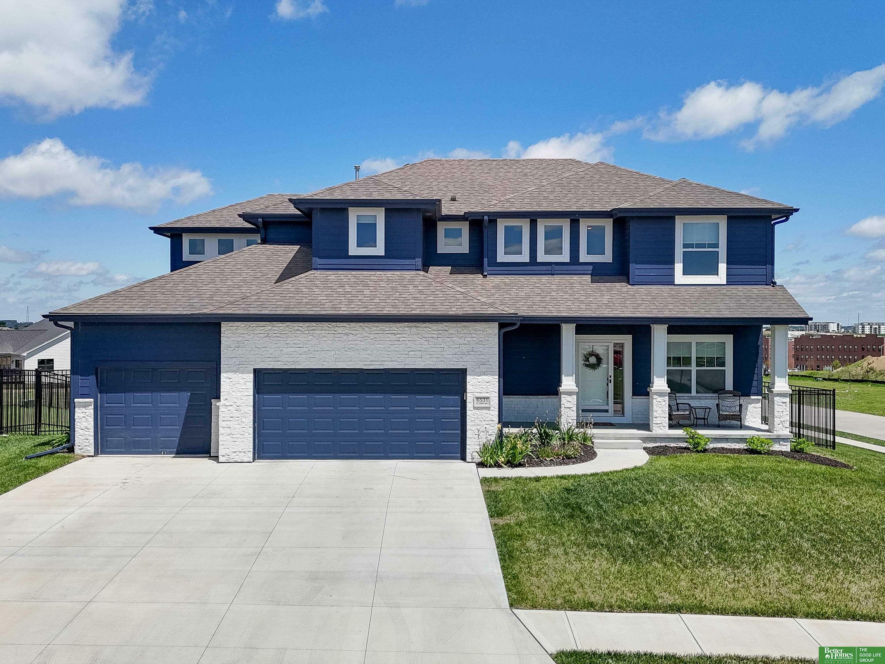 Property Photo: 6531 S 208th Avenue NE 68022