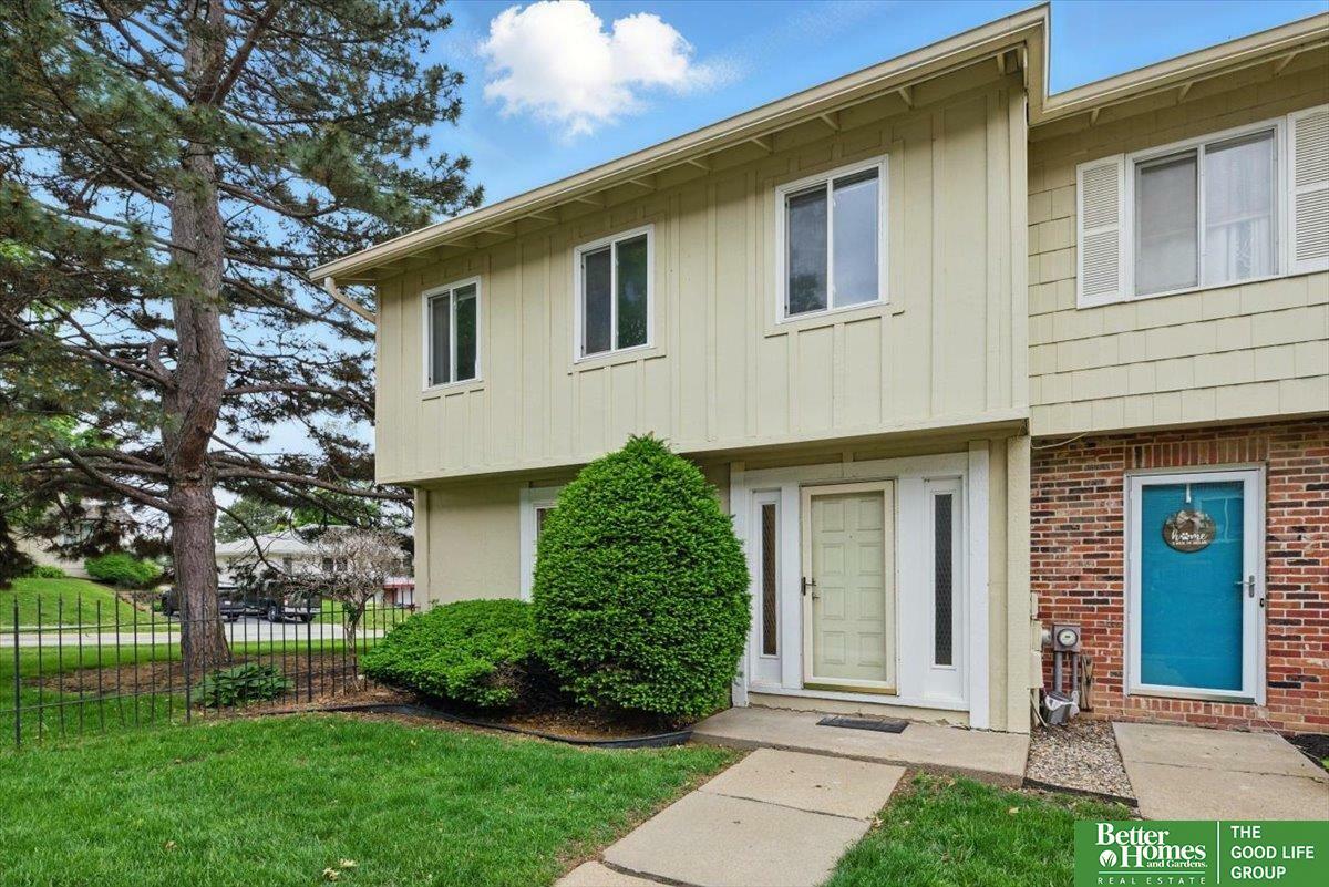 Property Photo: 5143 S 126 Plaza 22 NE 68137-9999