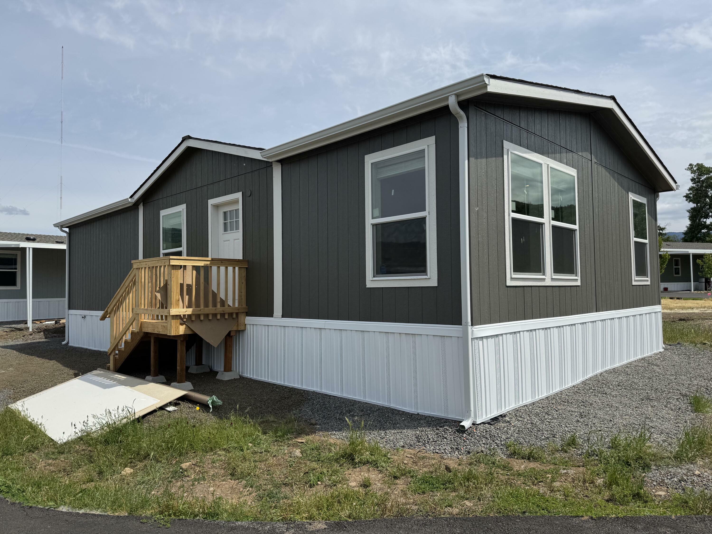 Property Photo: 1 Corral Lane #37 OR 97520