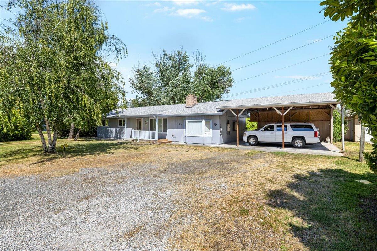 Property Photo: 111 Glen Drive OR 97526