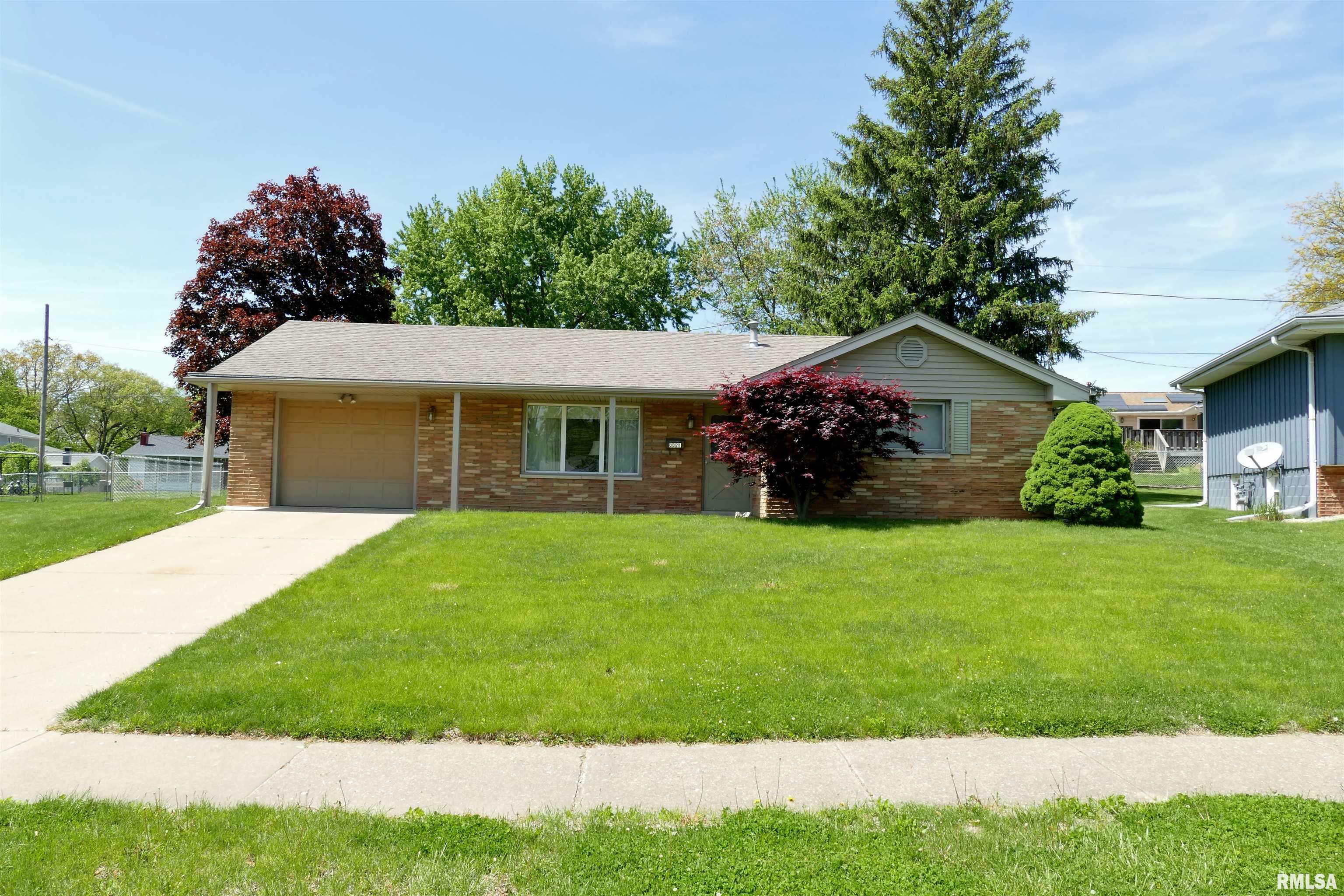 Property Photo: 3321 W Birkshire Drive IL 61614