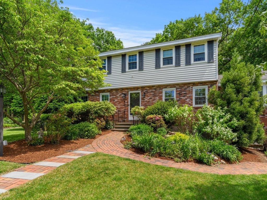 5 Hansen Ave  Burlington MA 01803 photo