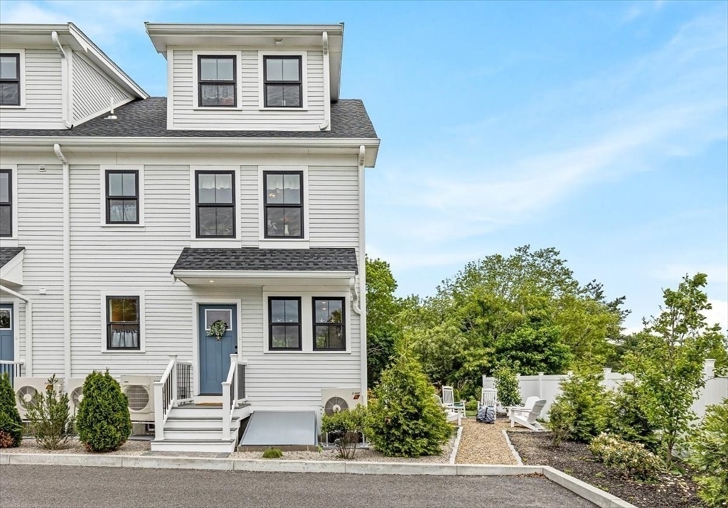 Property Photo: 6 Macdonald Ter E MA 02066
