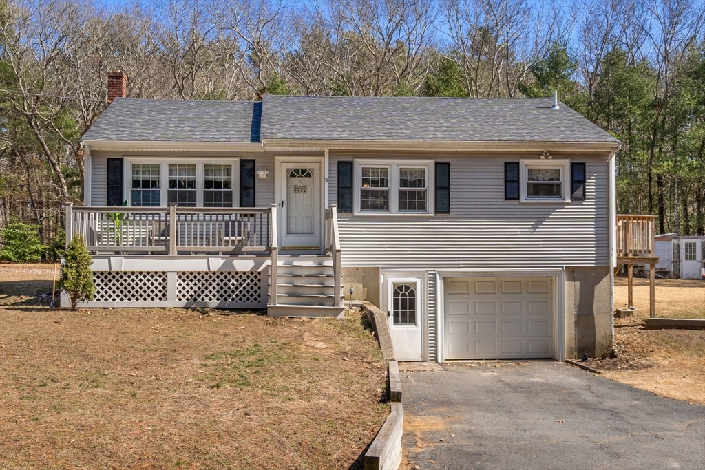 Property Photo:  8 Wapping Rd  MA 02364 
