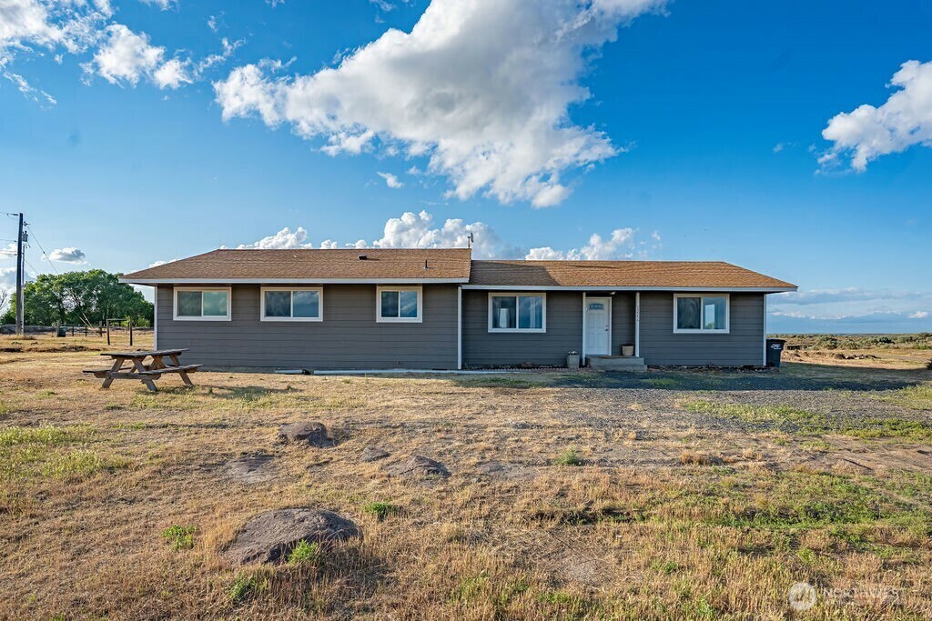 13576 NE Road 10  Moses Lake WA 98837 photo