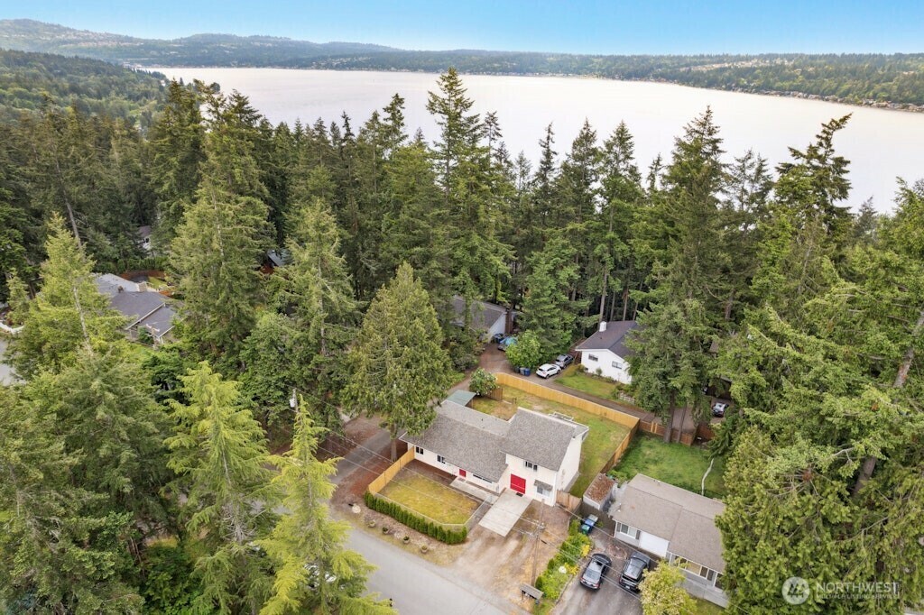 Property Photo: 1115 207th Place NE WA 98074