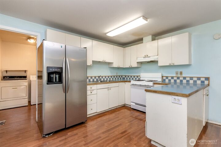 Property Photo:  2015 E Gregory Street  WA 98404 