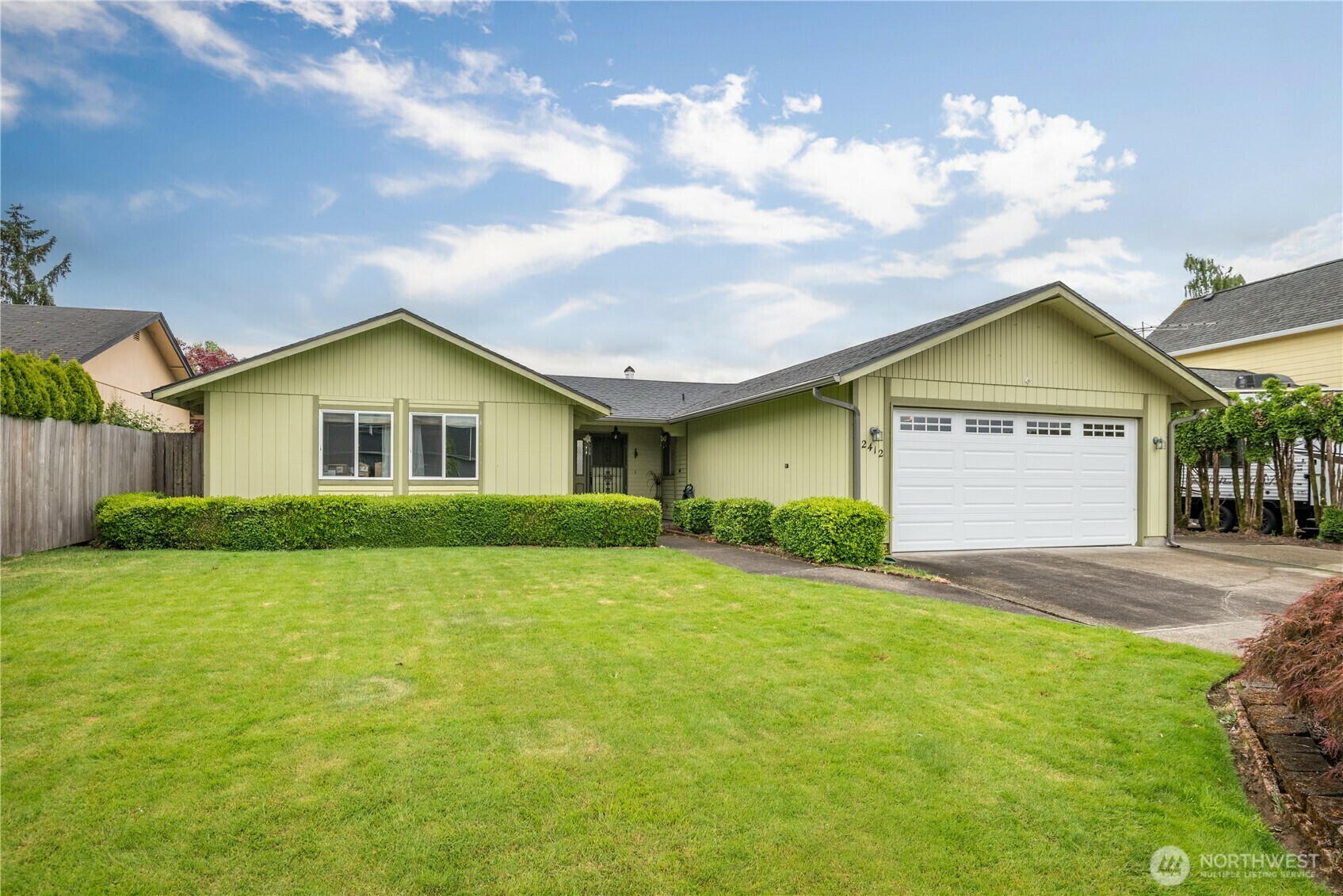 Property Photo: 2412 Mulberry Street WA 98632