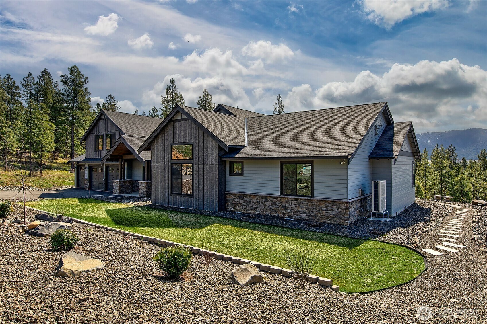 Property Photo: 120 Owl Ridge Drive WA 98922