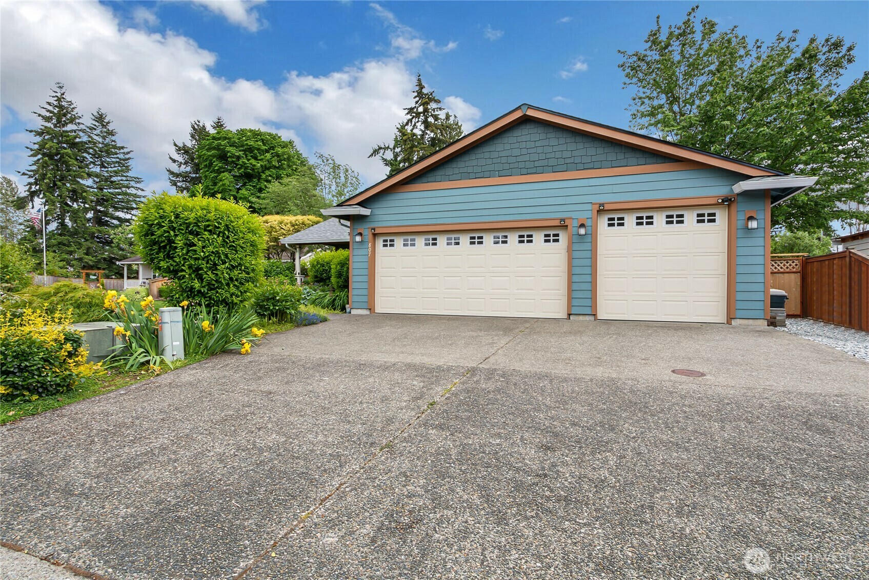 Property Photo: 807 21st Street NW WA 98371
